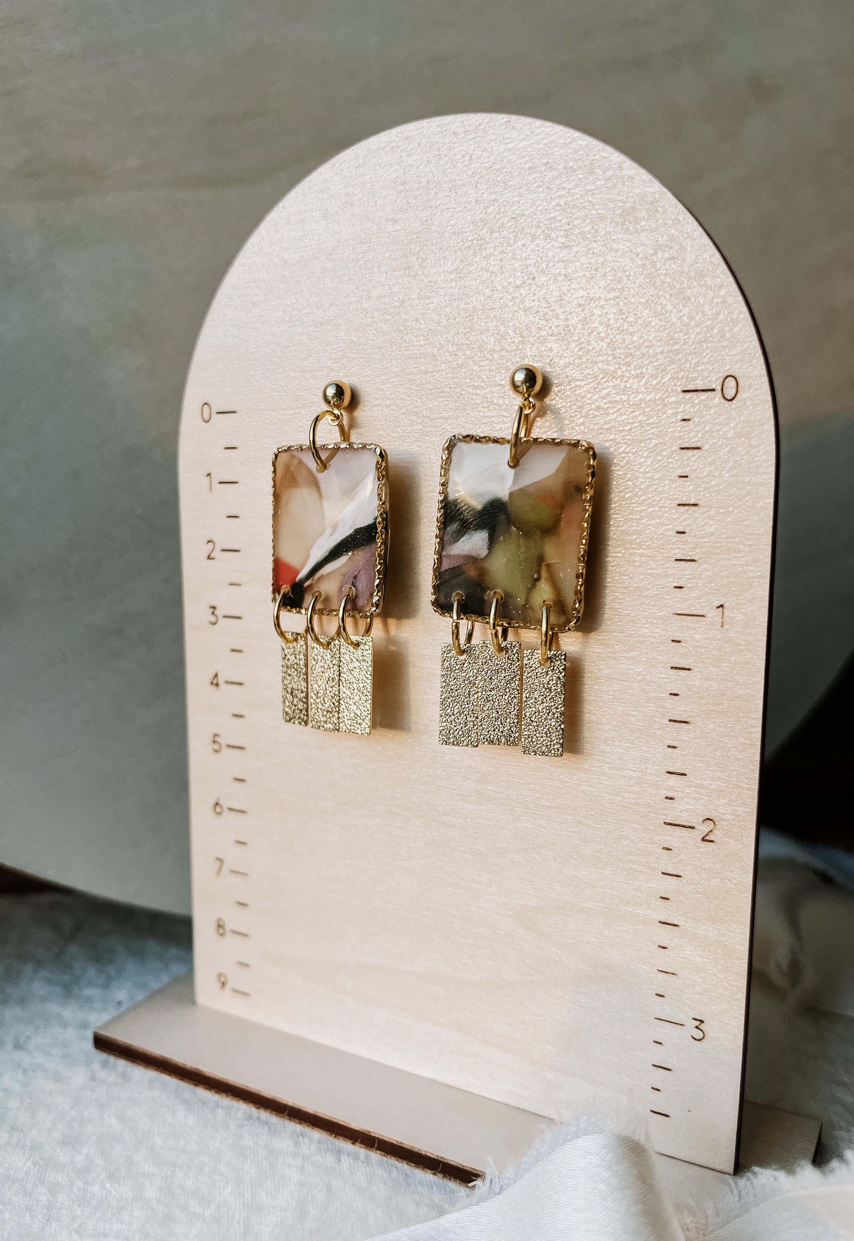 Transparent Marble - Dangle with Textured Gold