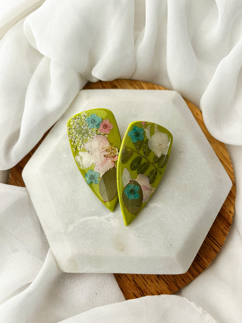 Lime Base w/ Pressed Flowers