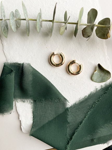 Huggie Hoop - 18k gold plated